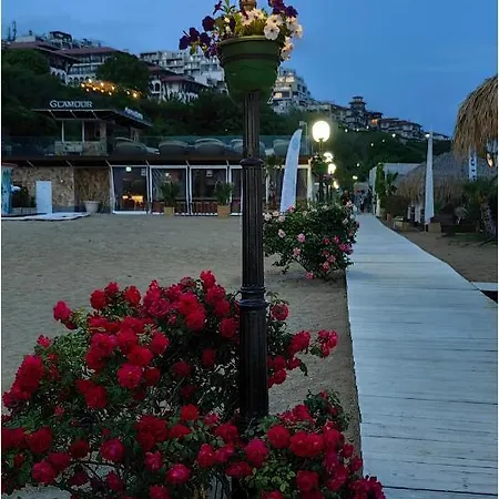 влас комплекс амфора , студио 704 * Свети-Влас